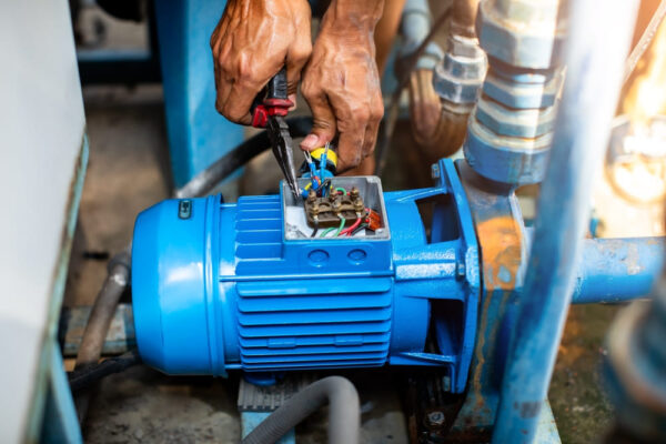 Como funciona uma bomba d'água periférica