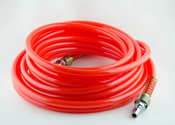 Qual tipo de mangueira devo usar para meu compressor